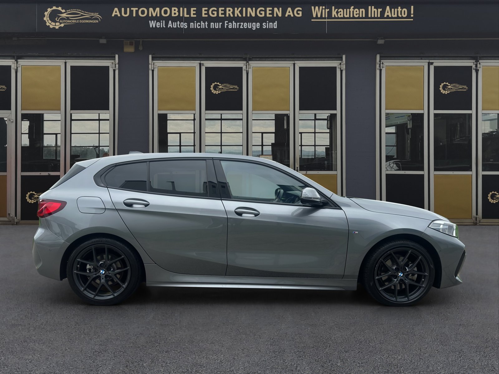 BMW 118d Pure M Sport, Diesel, Occasion / Gebraucht, Automatik - 4