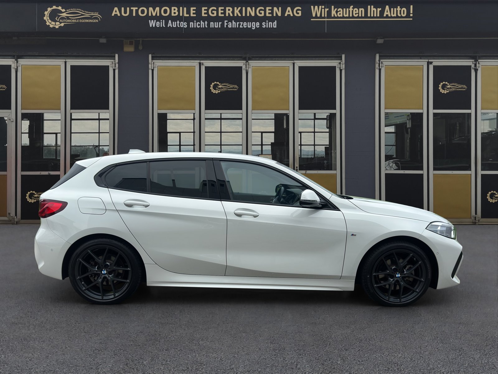 BMW 118d Pure M Sport, Diesel, Occasion / Gebraucht, Automatik - 4