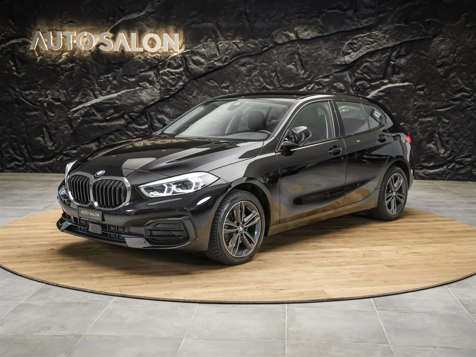 BMW 118i Sport Line Steptronic *CH-Auto*Harman/Kardon*Lenkra, Benzin, Occasion / Gebraucht, Automatik - 2