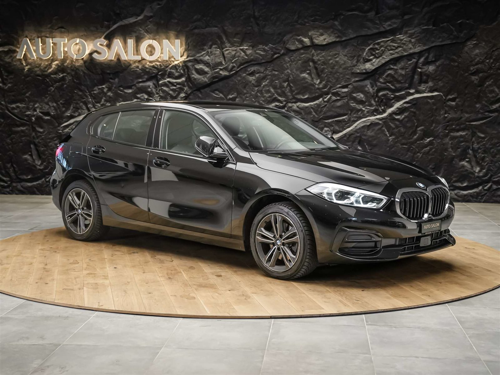 BMW 118i Sport Line Steptronic *CH-Auto*Harman/Kardon*Lenkra, Benzin, Occasion / Gebraucht, Automatik - 7