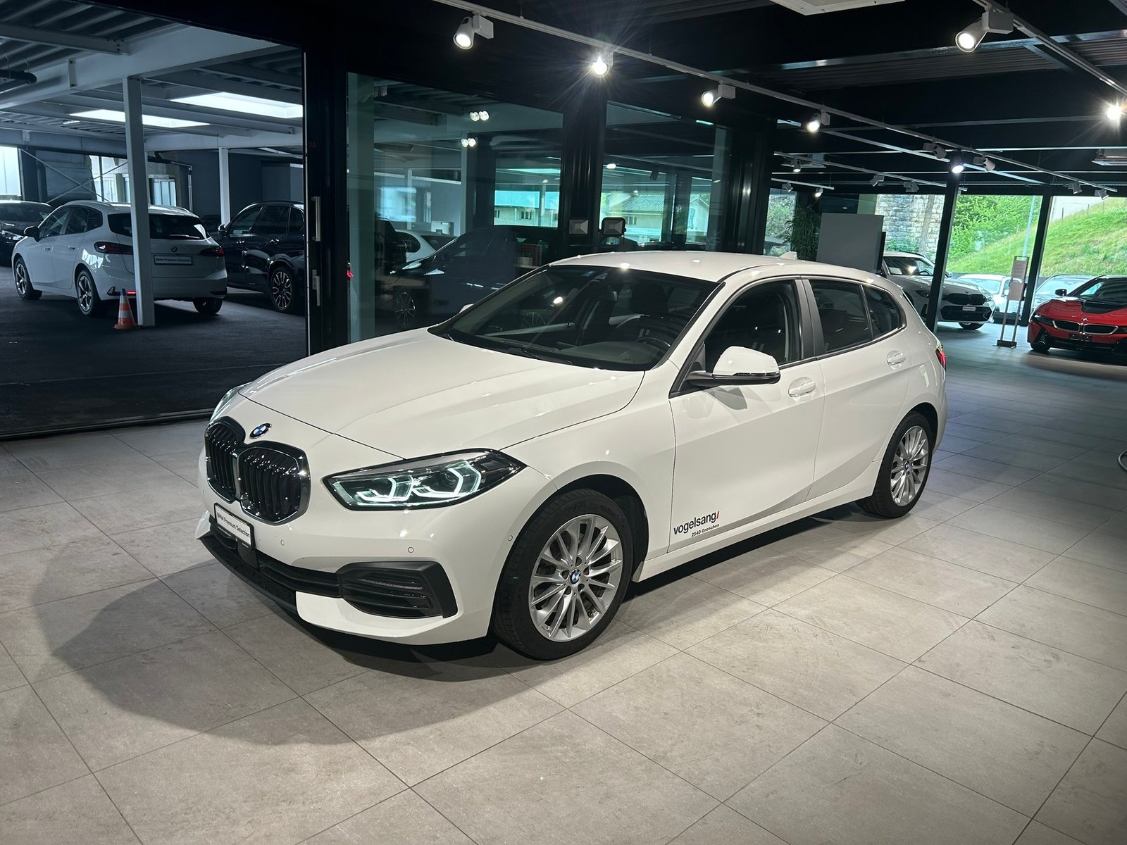 BMW 118i Essential Edition Steptronic, Benzin, Occasion / Gebraucht, Automatik - 7