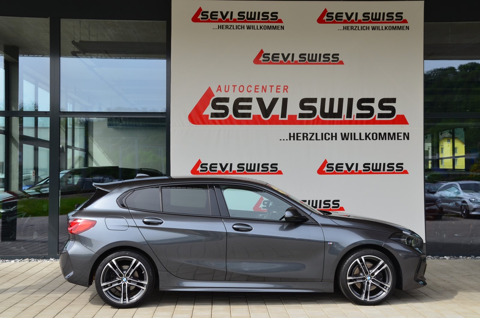 BMW 118i M Sport Steptronic*Frisch ab MFK,1 Jahr oder 20000k, Benzin, Occasion / Gebraucht, Automatik - 4
