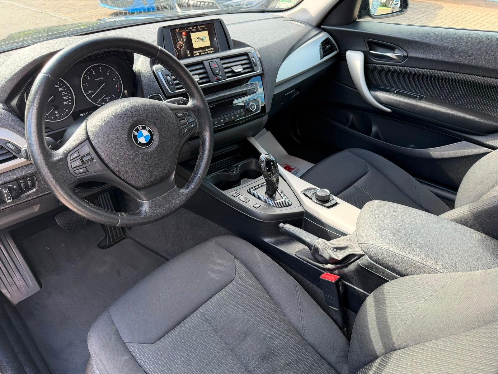 BMW 118i Steptronic, Benzin, Occasion / Gebraucht, Automatik - 7