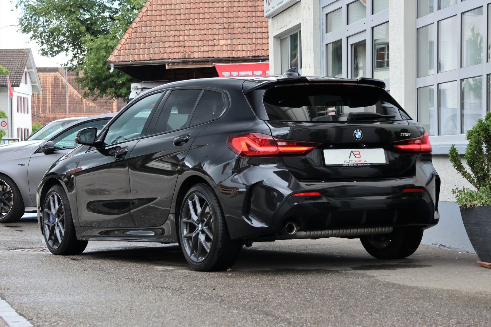 BMW 118i M Sport Steptronic, Benzin, Occasion / Gebraucht, Automatik - 3