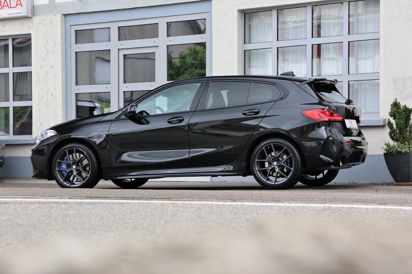 BMW 118i M Sport Steptronic, Benzin, Occasion / Gebraucht, Automatik - 4