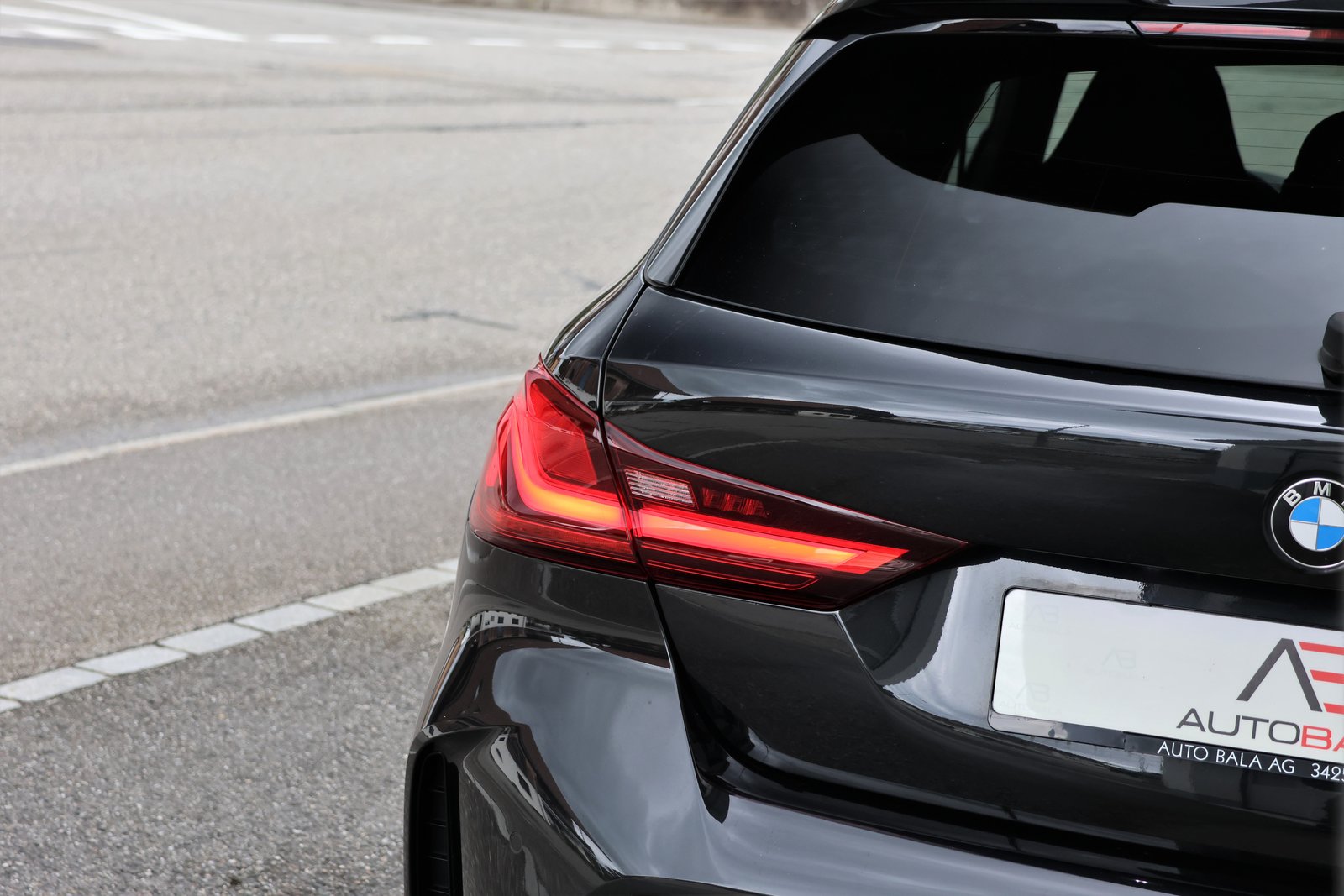 BMW 118i M Sport Steptronic, Benzin, Occasion / Gebraucht, Automatik - 6