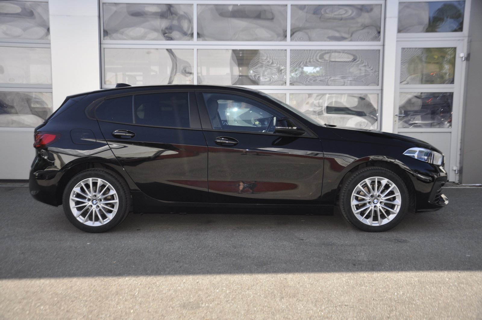 BMW 118i Steptronic, Benzin, Occasion / Gebraucht, Automatik - 2