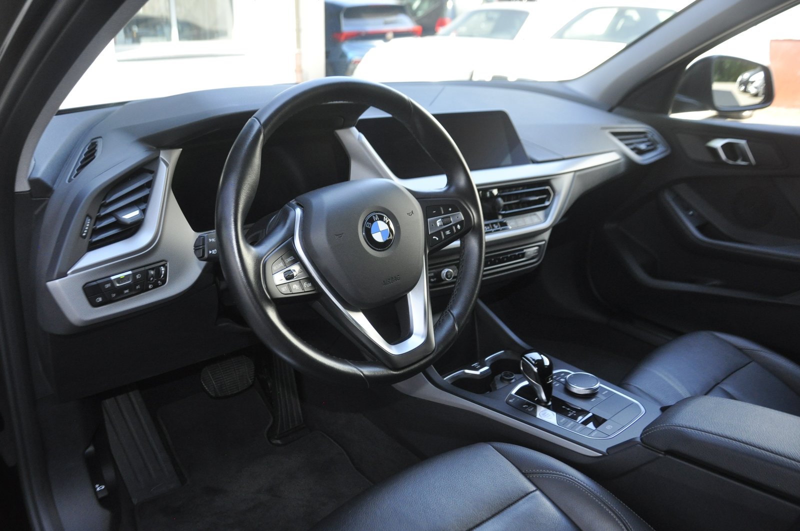 BMW 118i Steptronic, Benzin, Occasion / Gebraucht, Automatik - 6