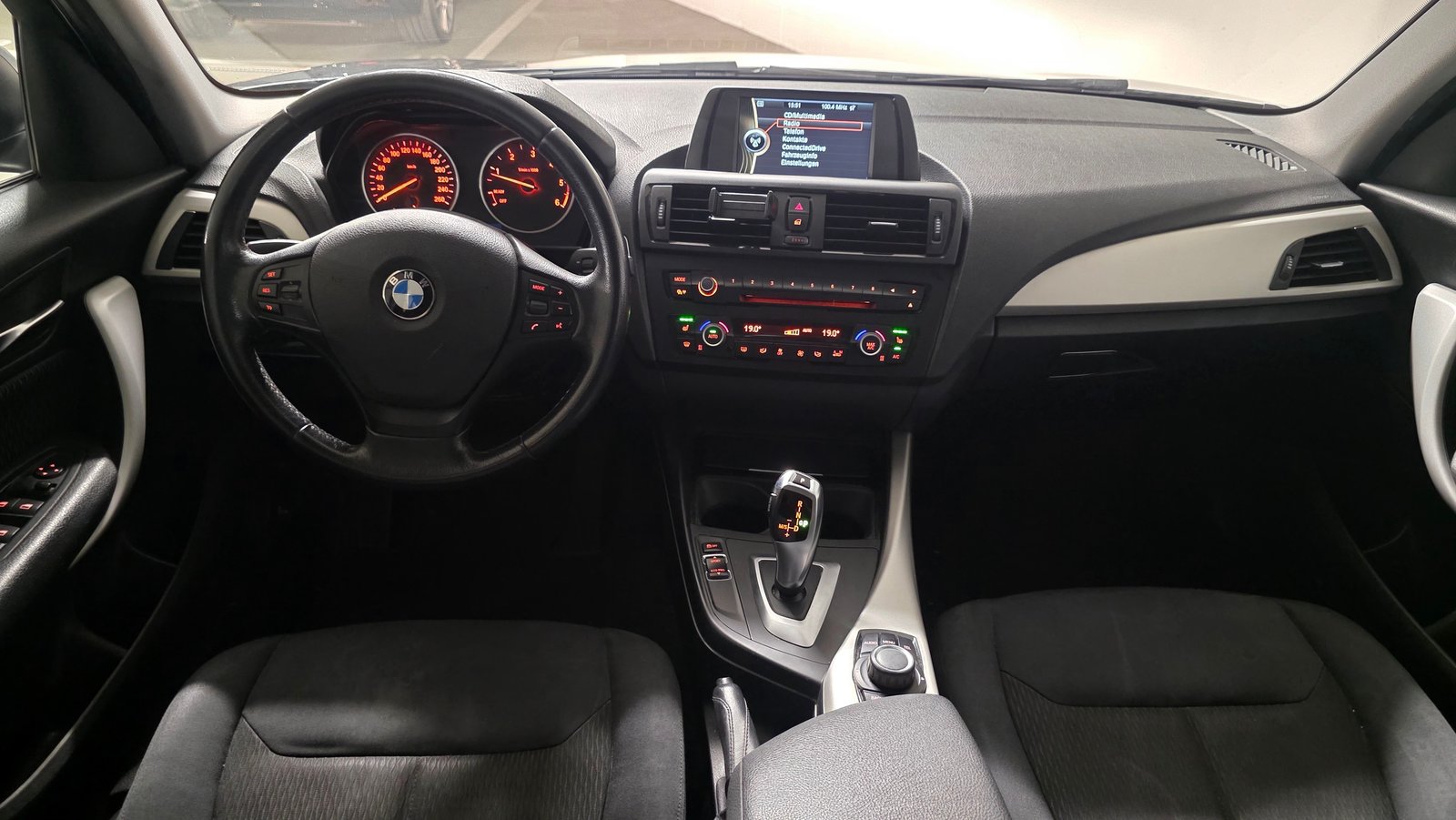 BMW 118d Urban Line Steptronic, Diesel, Occasion / Gebraucht, Automatik - 7