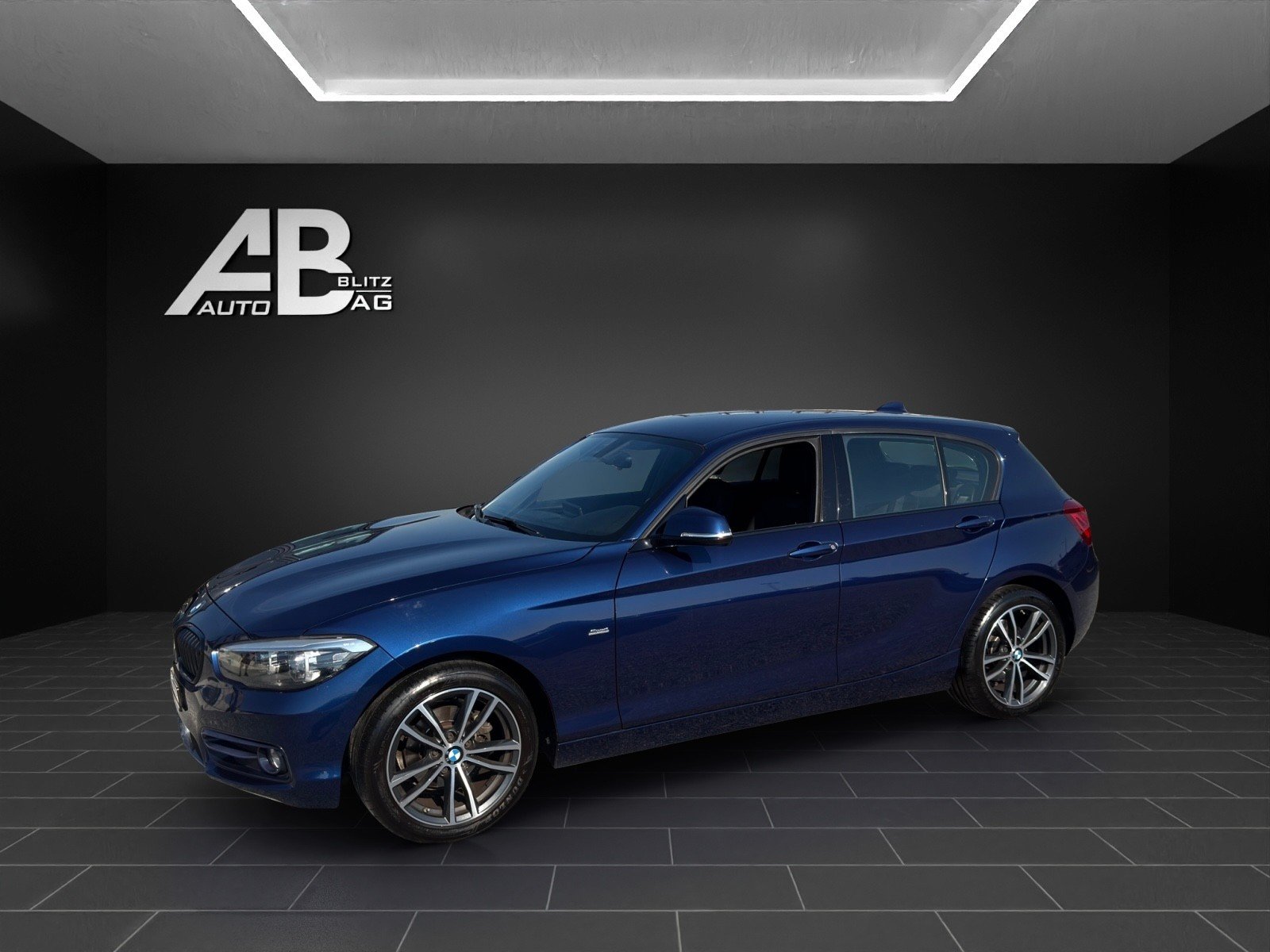 BMW 118i Edition Sport Line Steptronic, Petrol, Second hand / Used, Automatic - 2