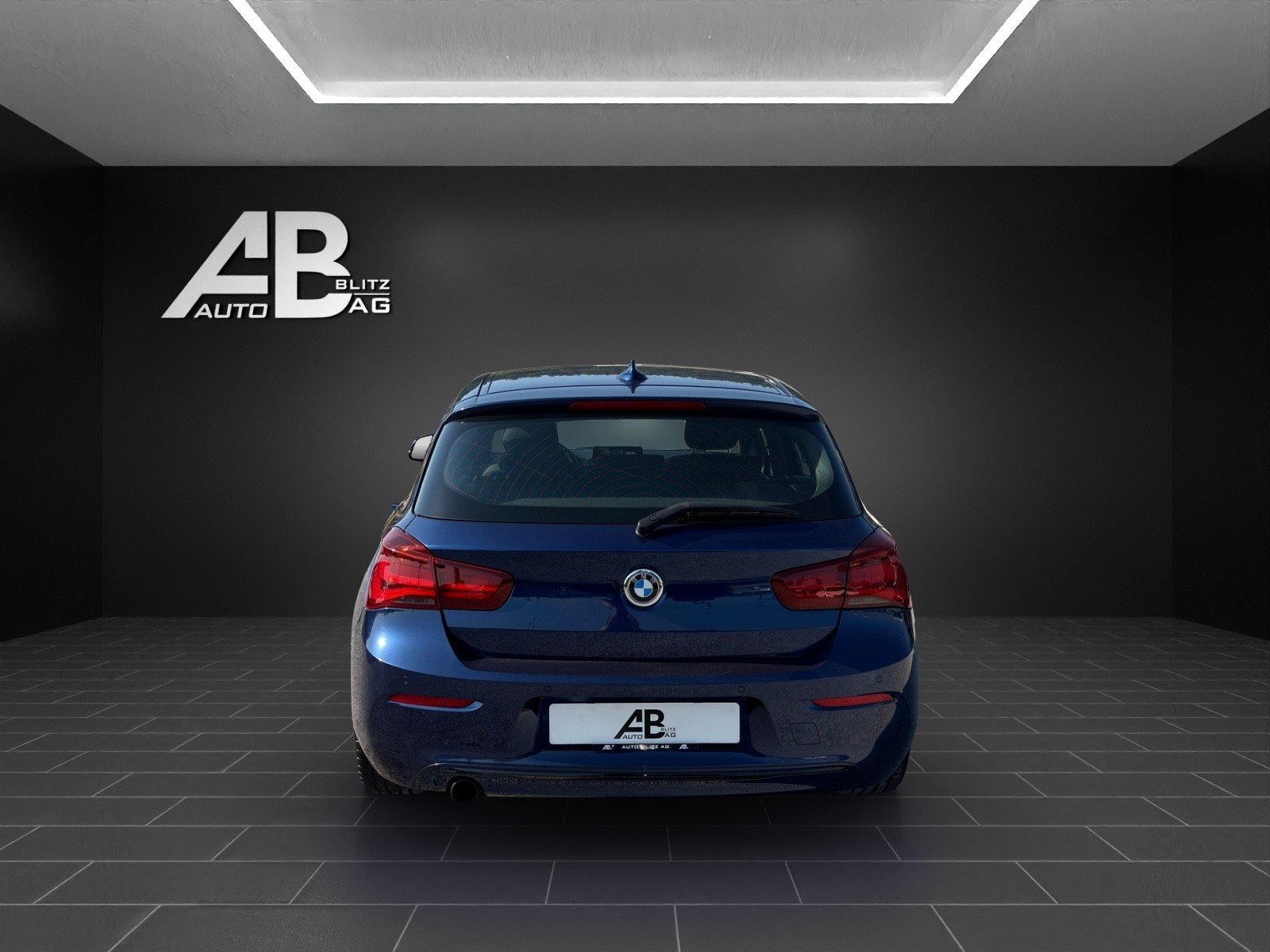 BMW 118i Edition Sport Line Steptronic, Petrol, Second hand / Used, Automatic - 4