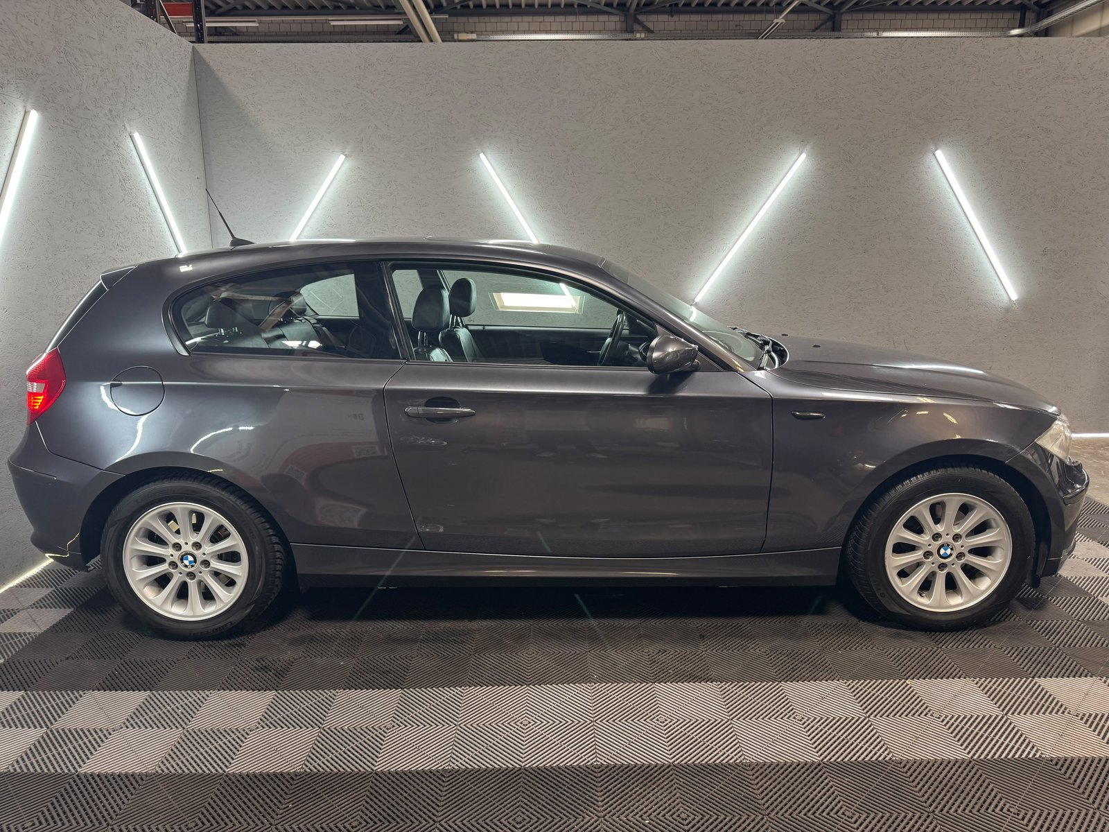 BMW 118d, Diesel, Occasion / Gebraucht, Handschaltung - 4