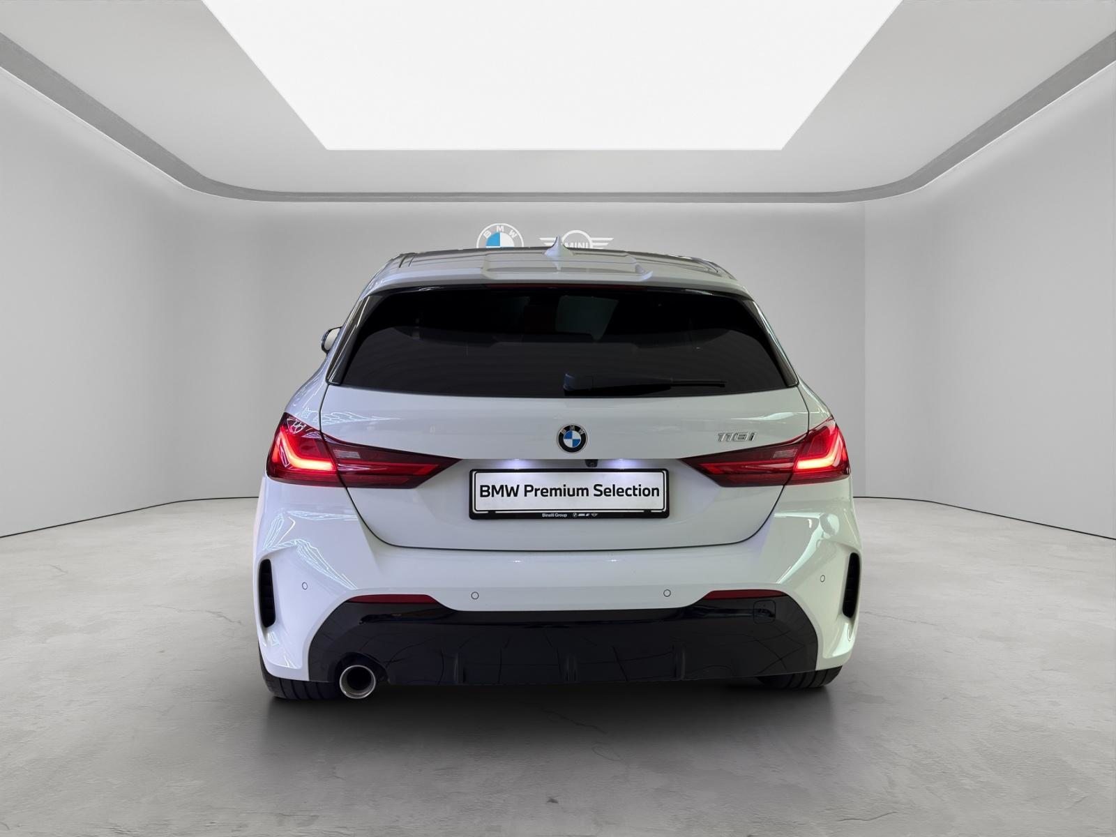 BMW 118i M-SportPaket, Benzin, Occasion / Gebraucht, Automatik - 4