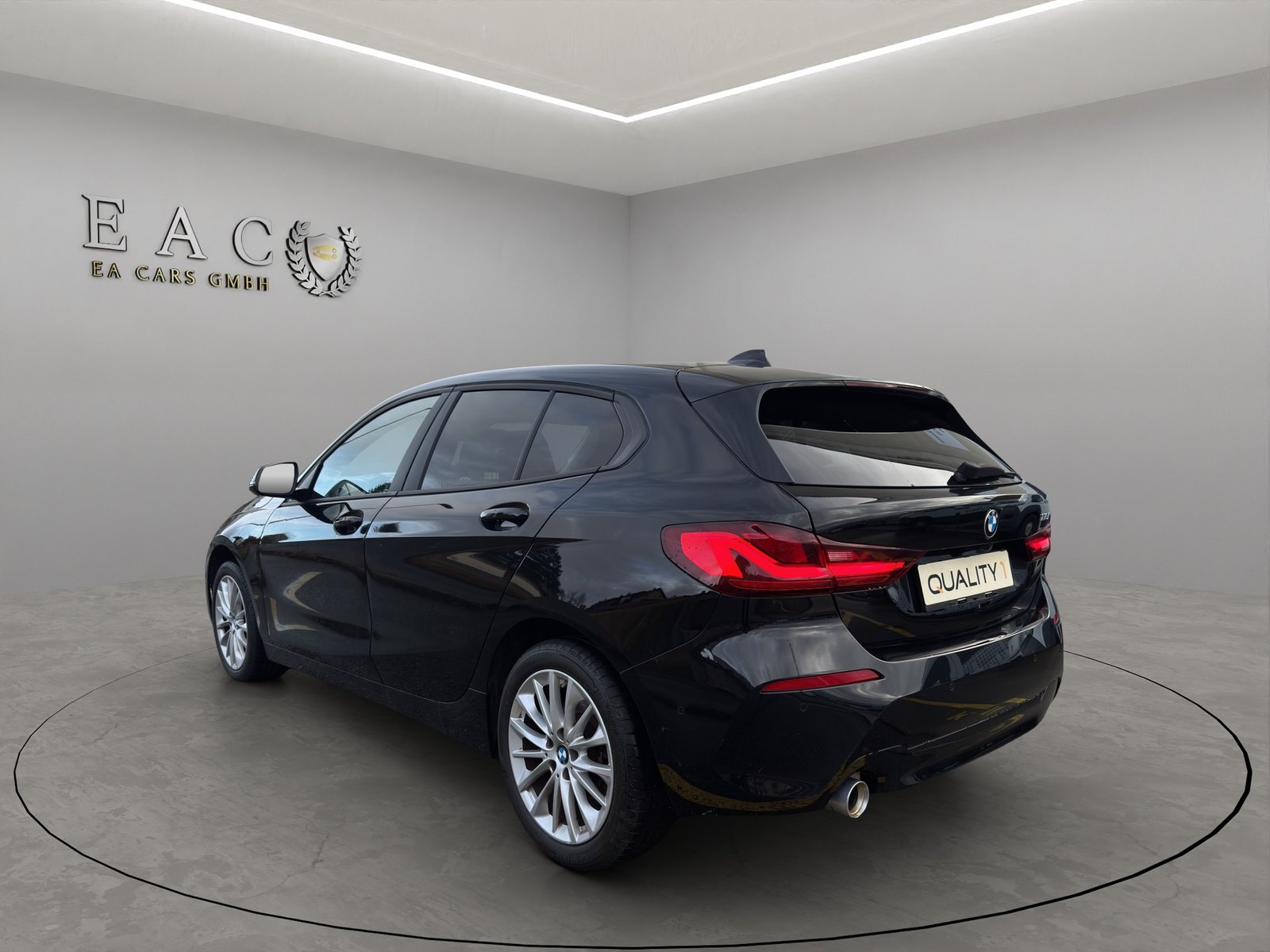 BMW 118i Essential Edition Steptronic, Petrol, Second hand / Used, Automatic - 3