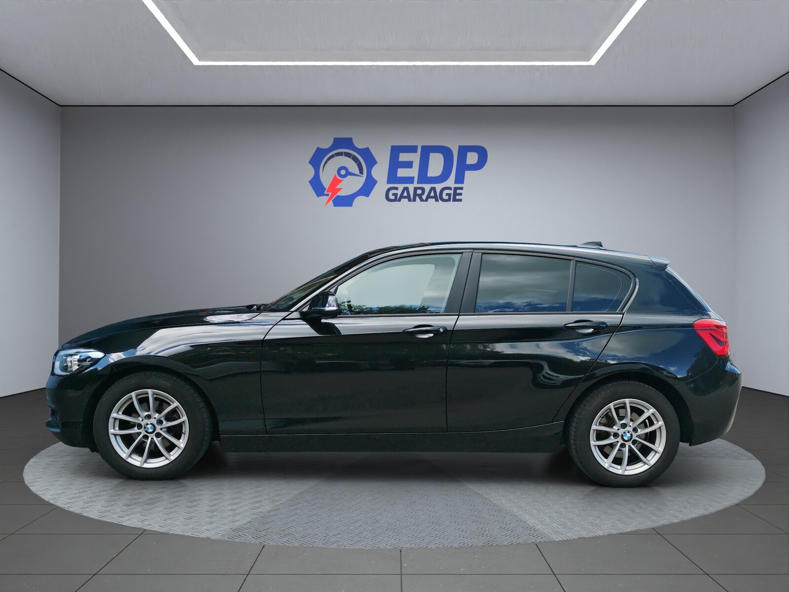 BMW 118i Edition Sport Line Steptronic