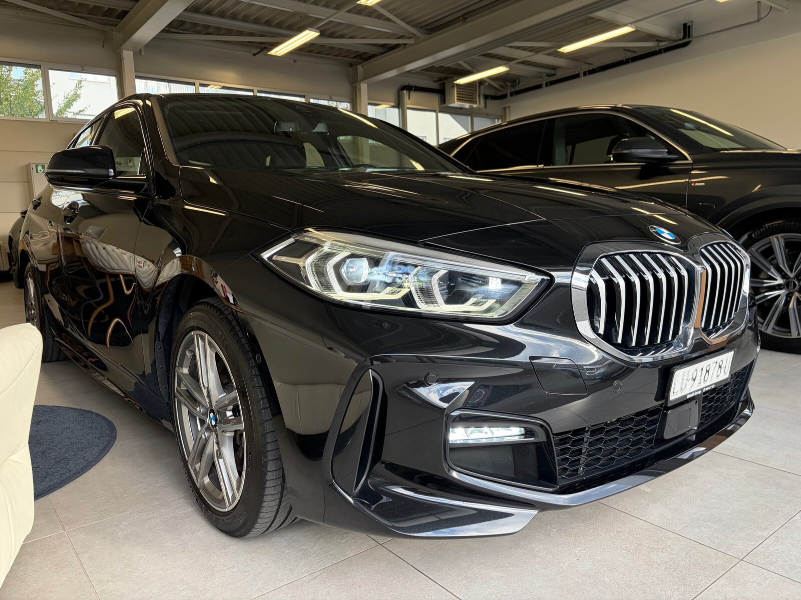 BMW 118i Steptronic M Sport, Petrol, Second hand / Used, Automatic - 5