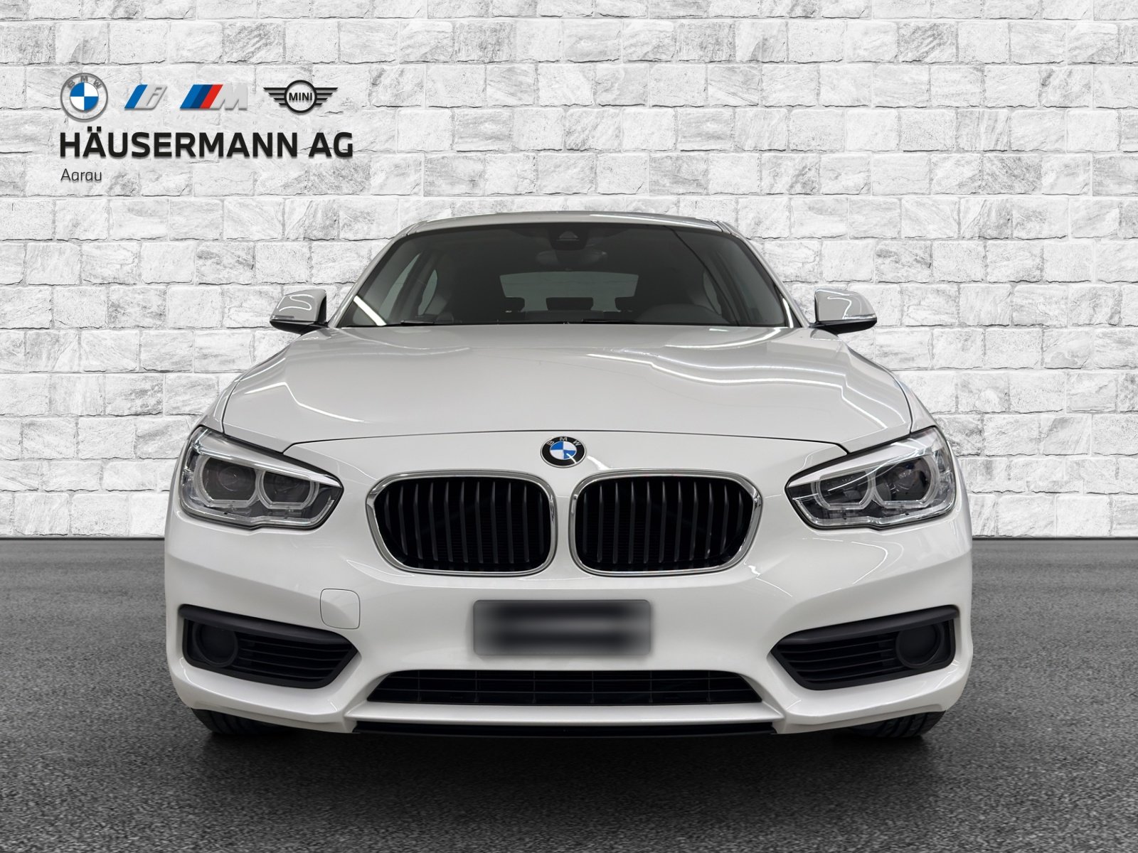 BMW 120i, Essence, Occasion / Utilisé, Automatique - 2