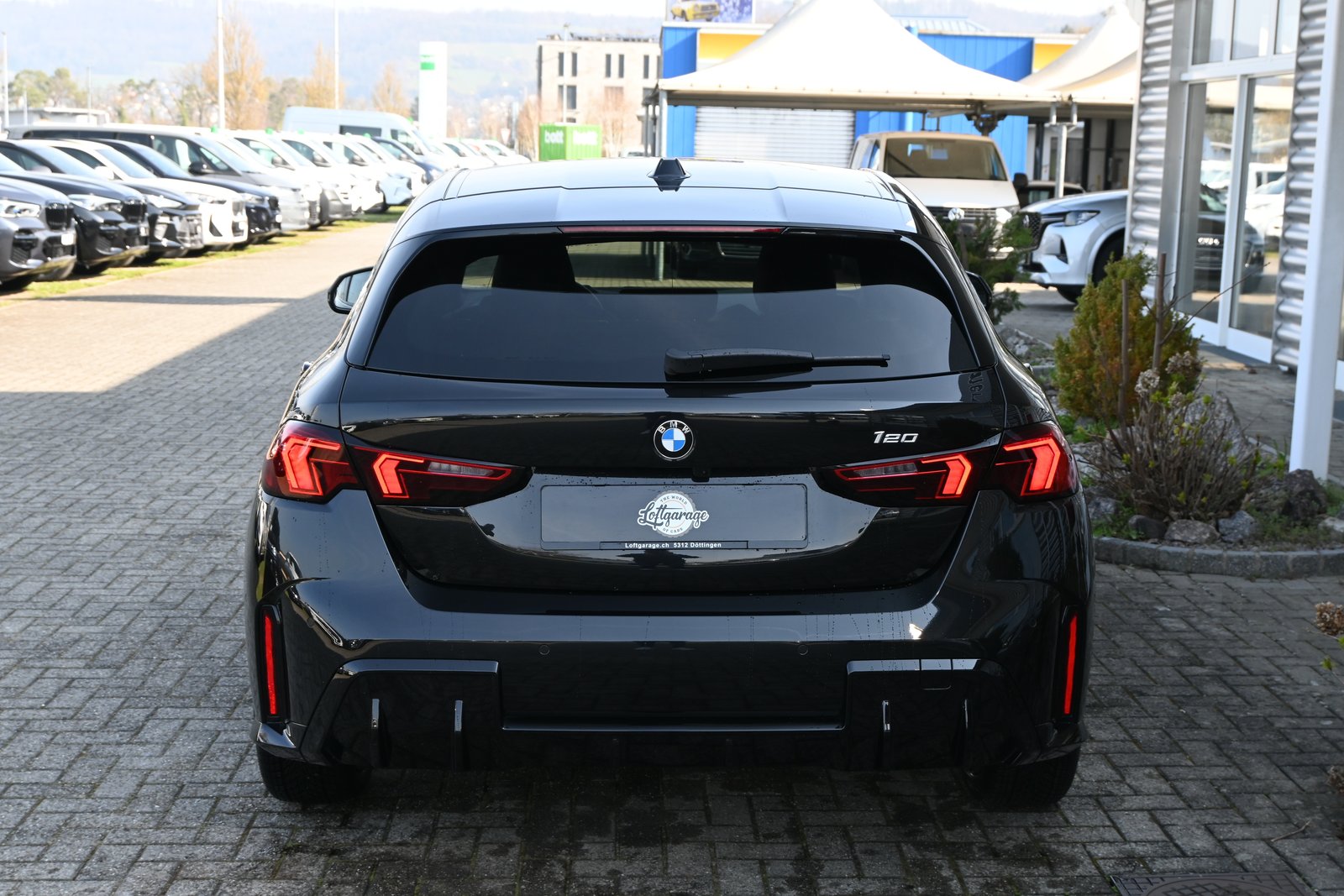 BMW 120i M Sport Plus Steptronic + Werksgarantie + Top Ausst, Petrol, Second hand / Used, Automatic - 4