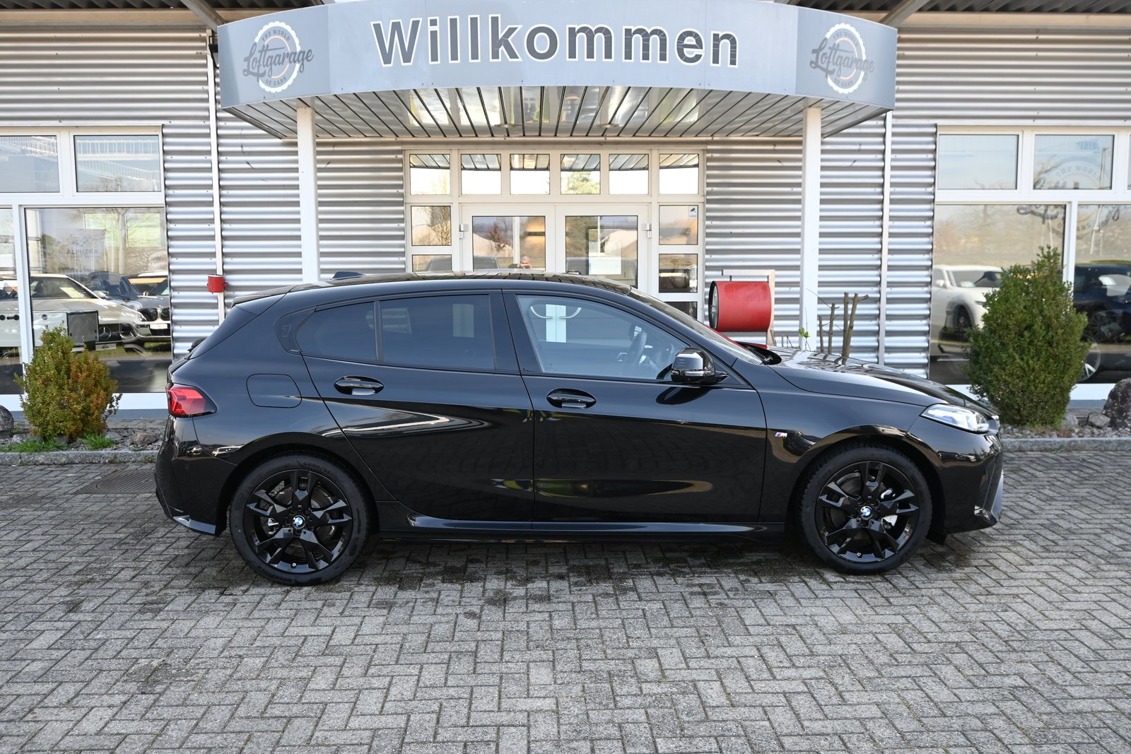 BMW 120i M Sport Plus Steptronic + Werksgarantie + Top Ausst, Petrol, Second hand / Used, Automatic - 6