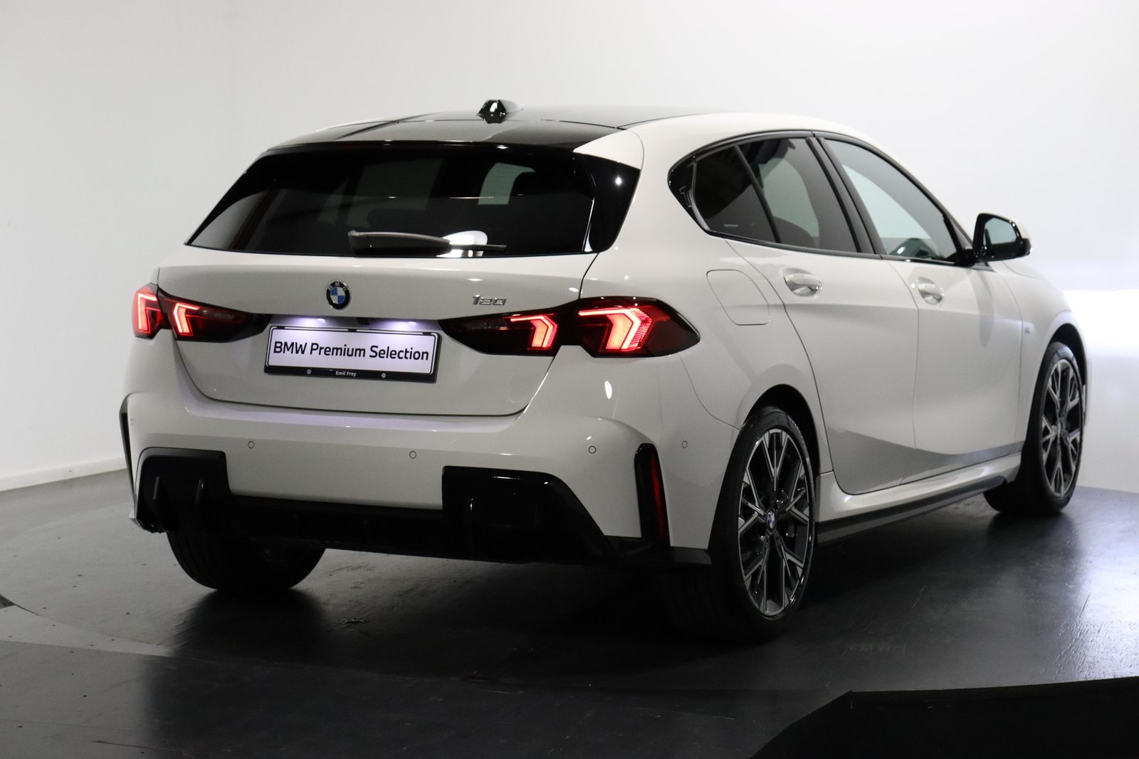 BMW 120i, Hybride Léger Essence/Électricité, Occasion / Utilisé, Automatique - 4