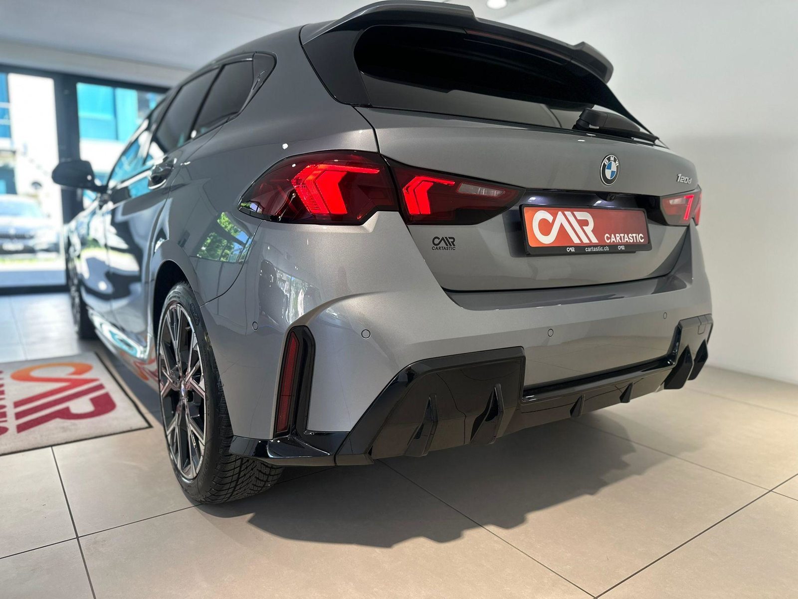 BMW 120d, Hybride Léger Diesel/Électricité, Occasion / Utilisé, Automatique - 4