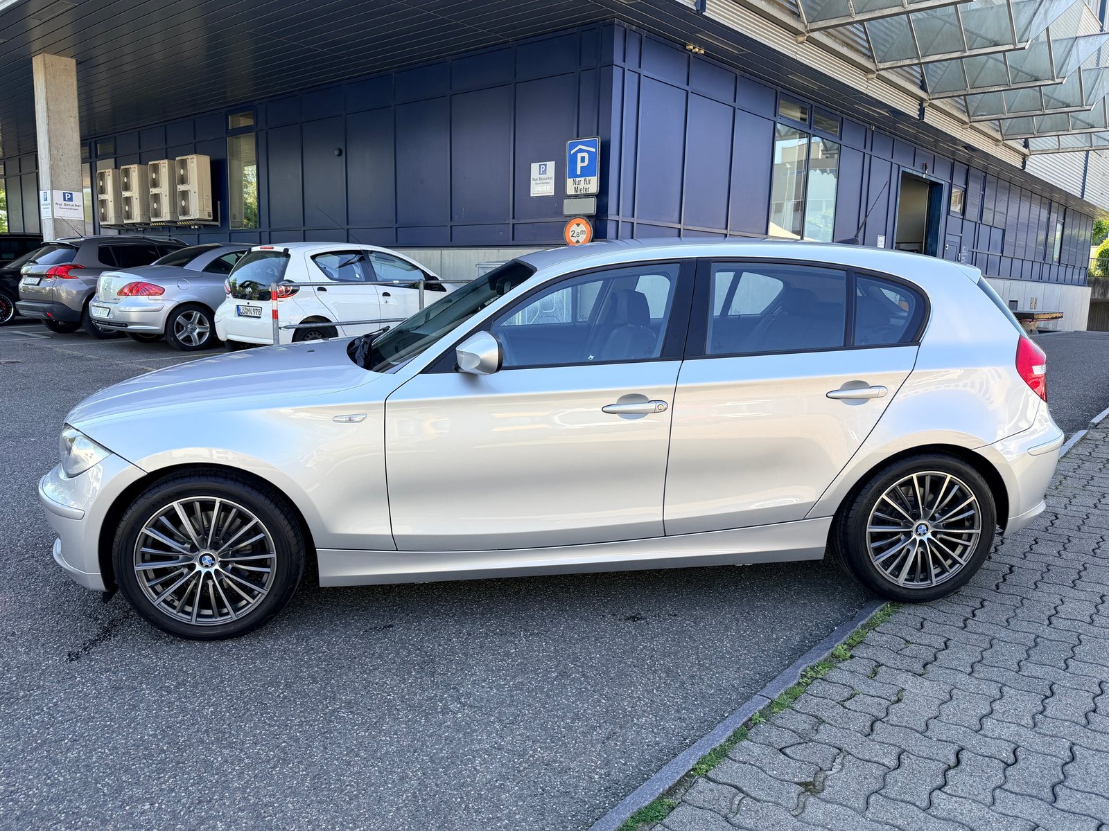 BMW 120i Steptronic, Benzin, Occasion / Gebraucht, Automatik - 6