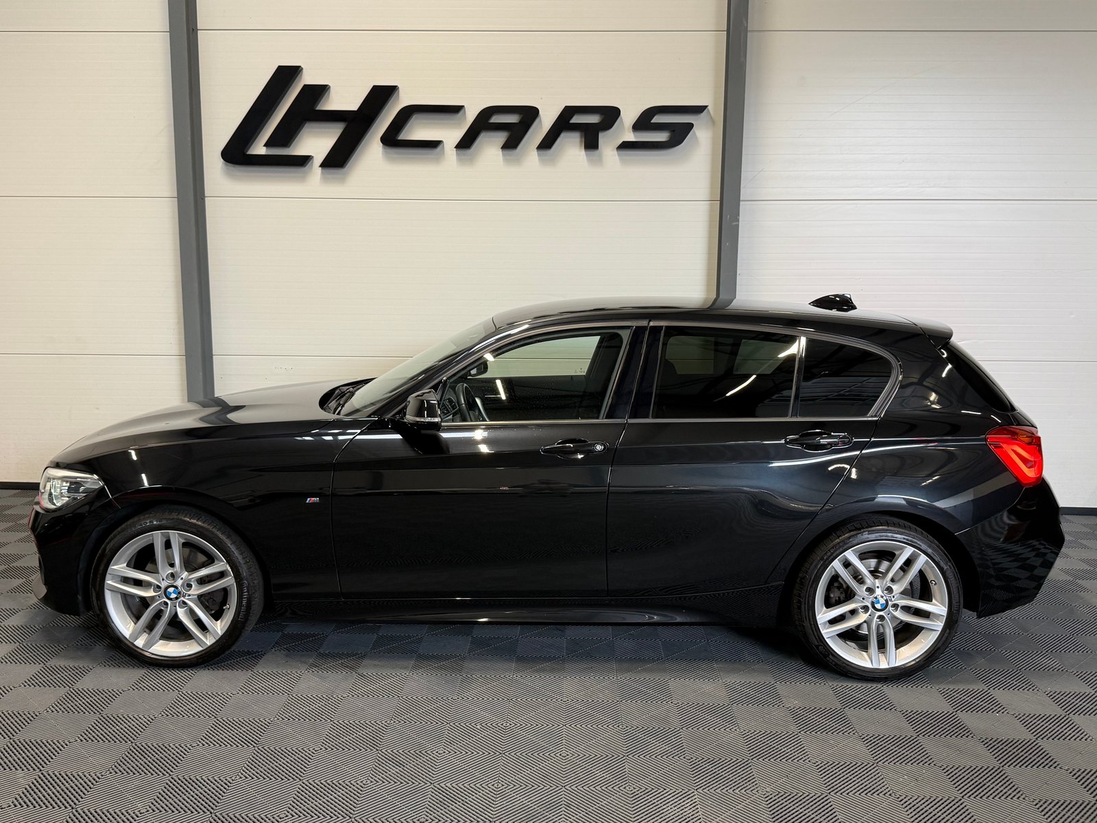 BMW 120d SAG, Diesel, Occasion / Utilisé, Automatique - 2