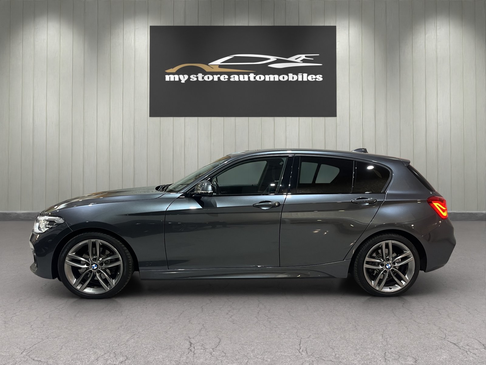 BMW 120d Edition M Sport Steptronic, Diesel, Occasion / Utilisé, Automatique - 5