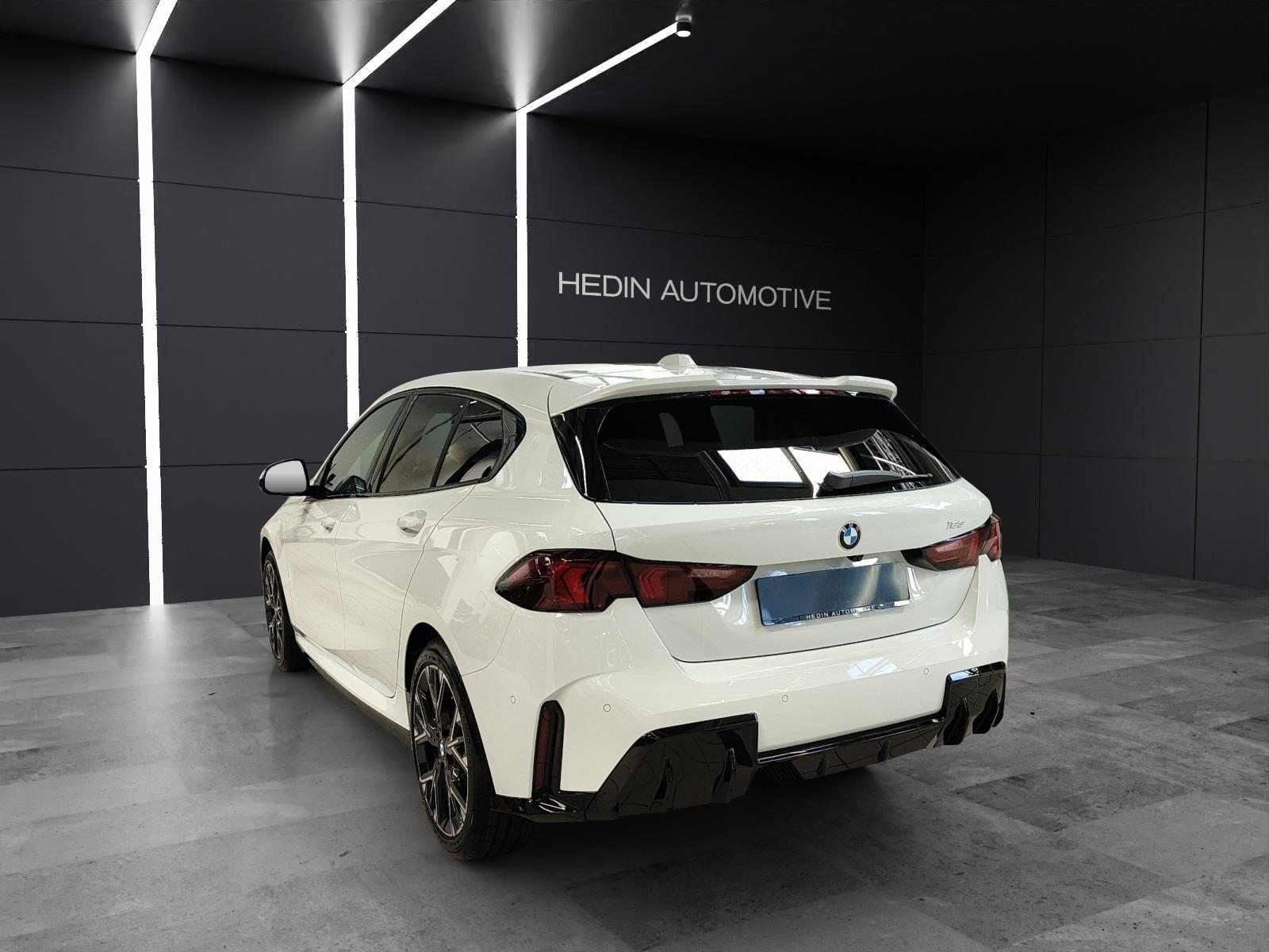 BMW 123 xDrive, Hybride Léger Essence/Électricité, Voiture nouvelle, Automatique - 4