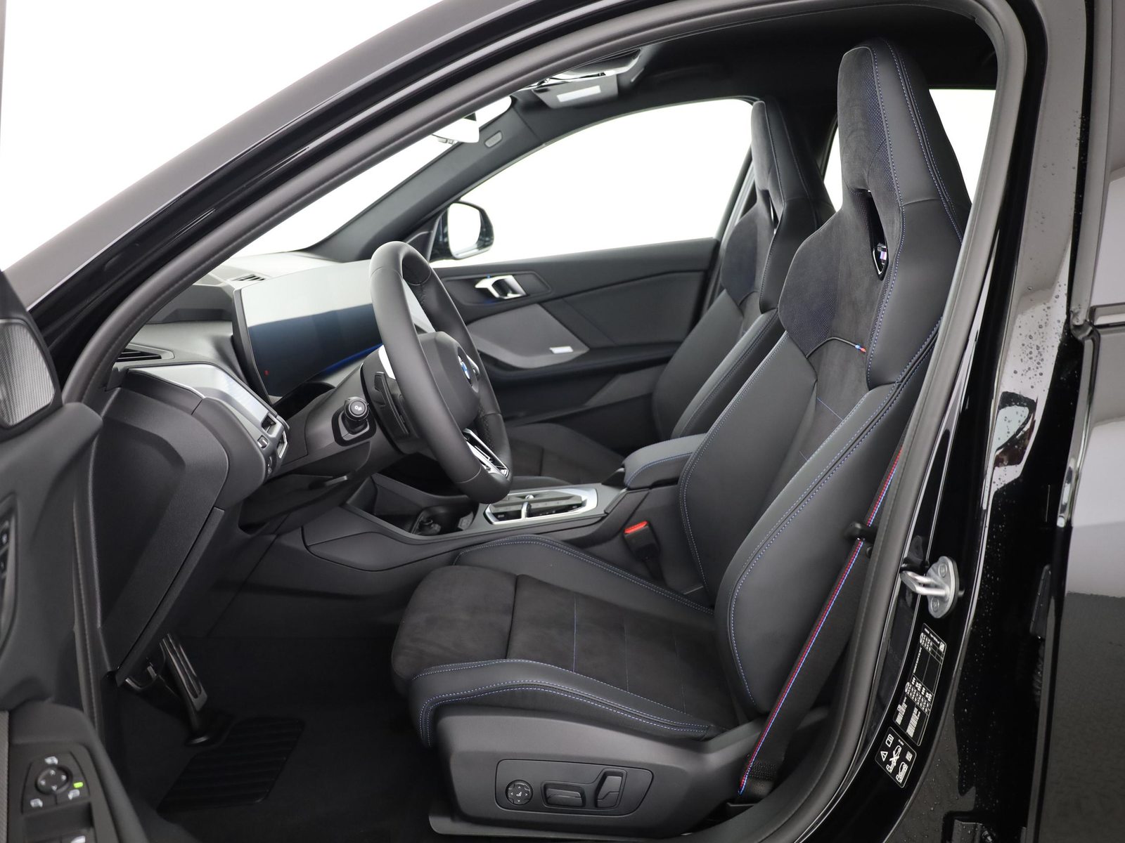 BMW 123 xDrive, Mild-Hybrid Petrol/Electric, New car, Automatic - 5