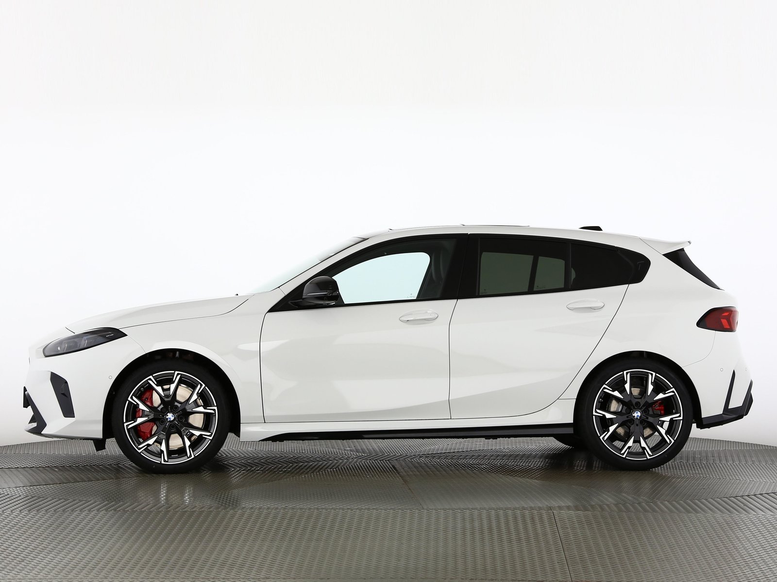 BMW 123, Mild-Hybrid Petrol/Electric, New car, Automatic - 3