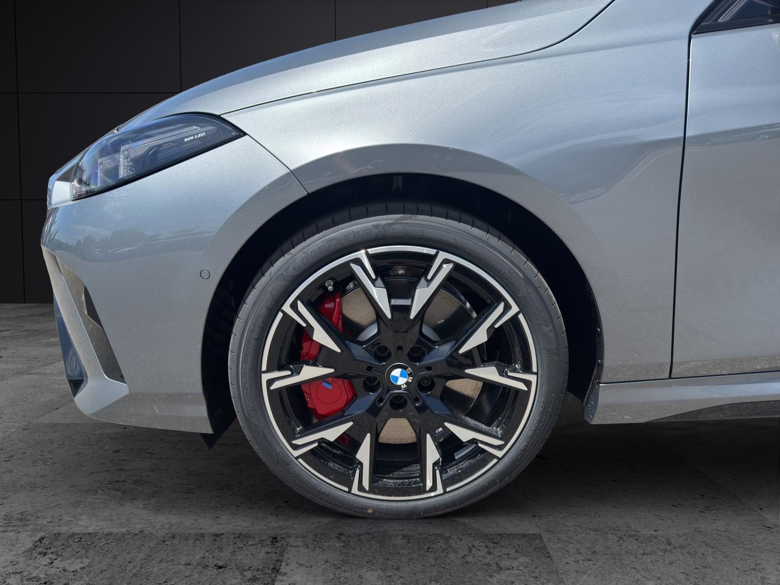 BMW 123 xDrive, Mild-Hybrid Petrol/Electric, New car, Automatic - 4