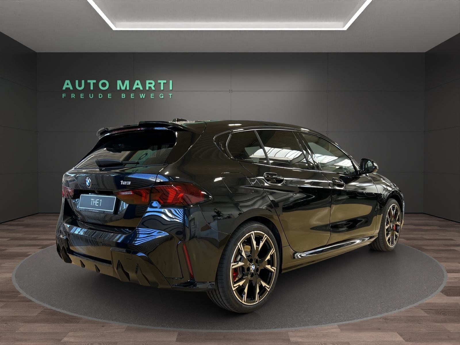 BMW 123 xDrive, Mild-Hybrid Petrol/Electric, New car, Automatic - 4