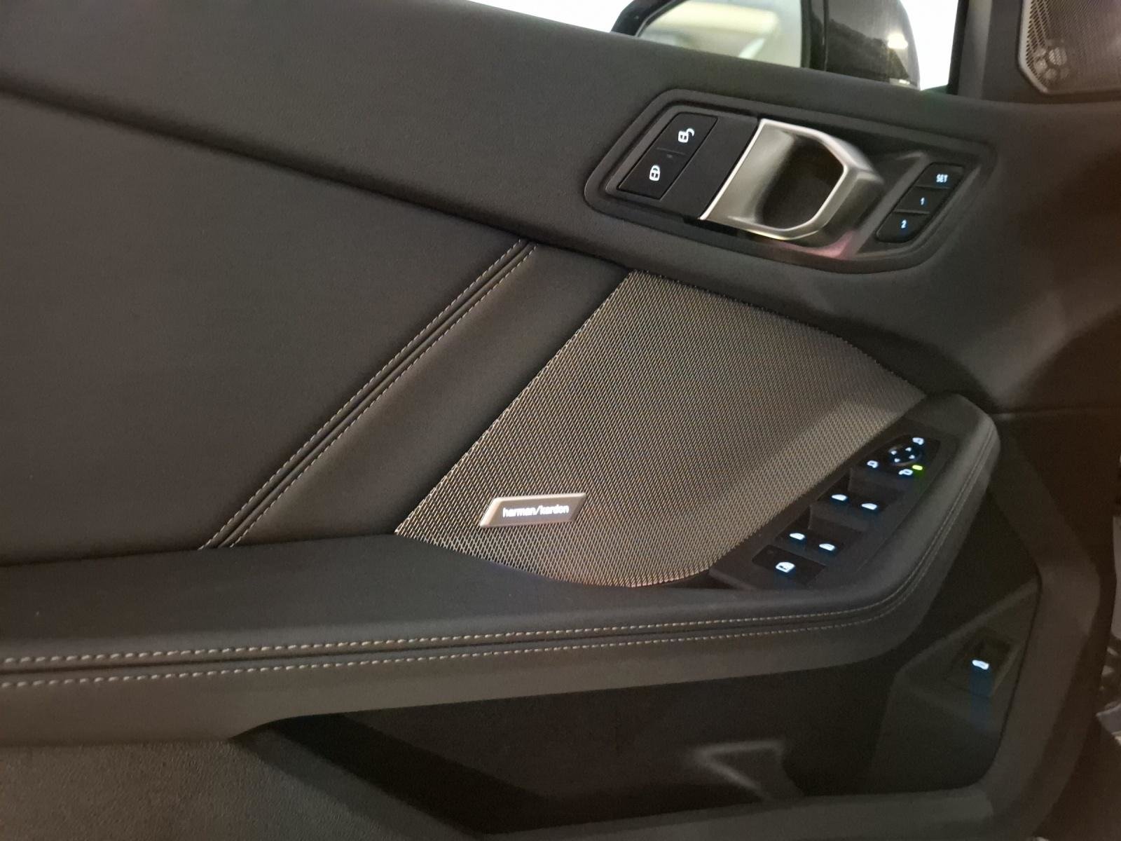 BMW 123, Mild-Hybrid Petrol/Electric, Second hand / Used, Automatic - 6