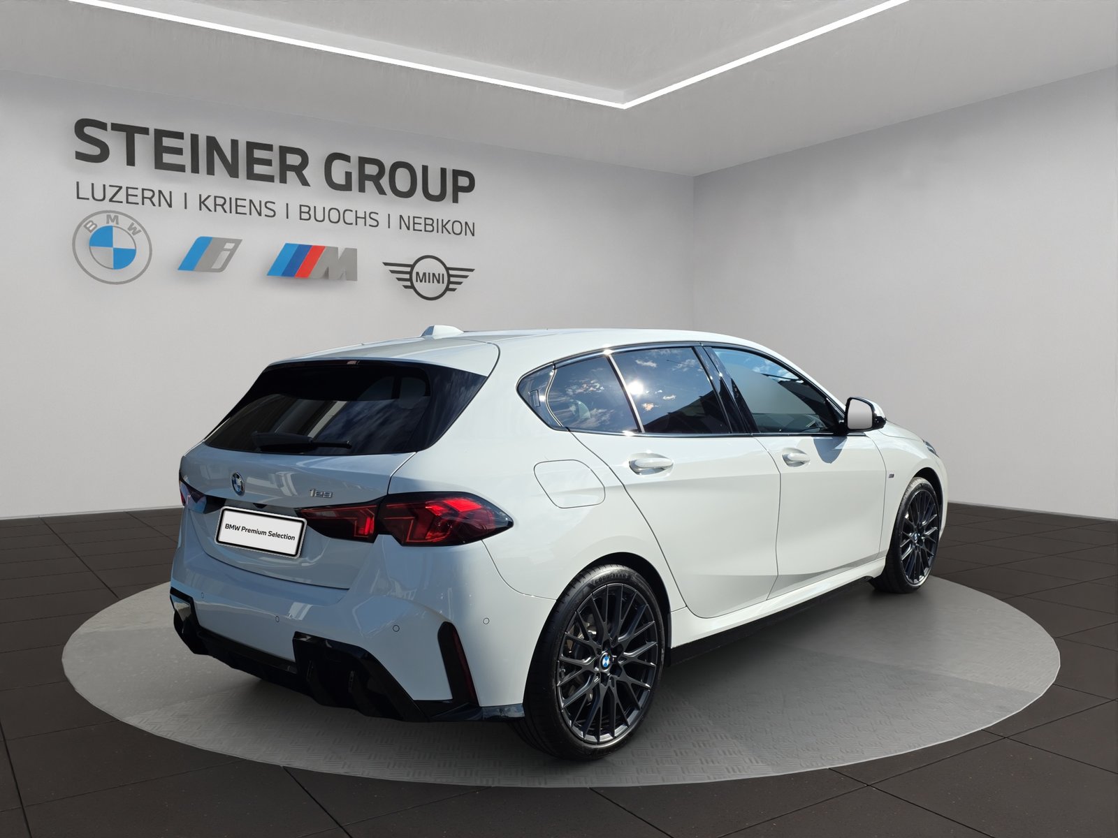 BMW 123 M Sport Steptronic, Mild-Hybrid Benzin/Elektro, Occasion / Gebraucht, Automatik - 3