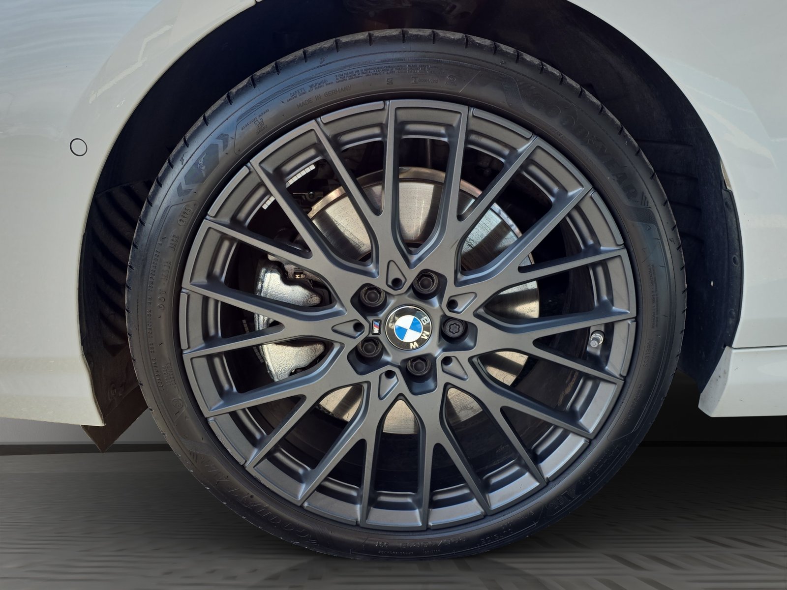 BMW 123 M Sport Steptronic, Mild-Hybrid Benzin/Elektro, Occasion / Gebraucht, Automatik - 7