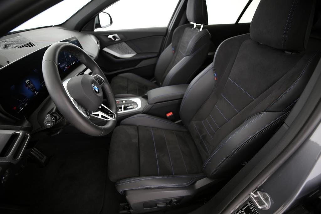 BMW 123 xDrive, Mild-Hybrid Petrol/Electric, Second hand / Used, Automatic - 3