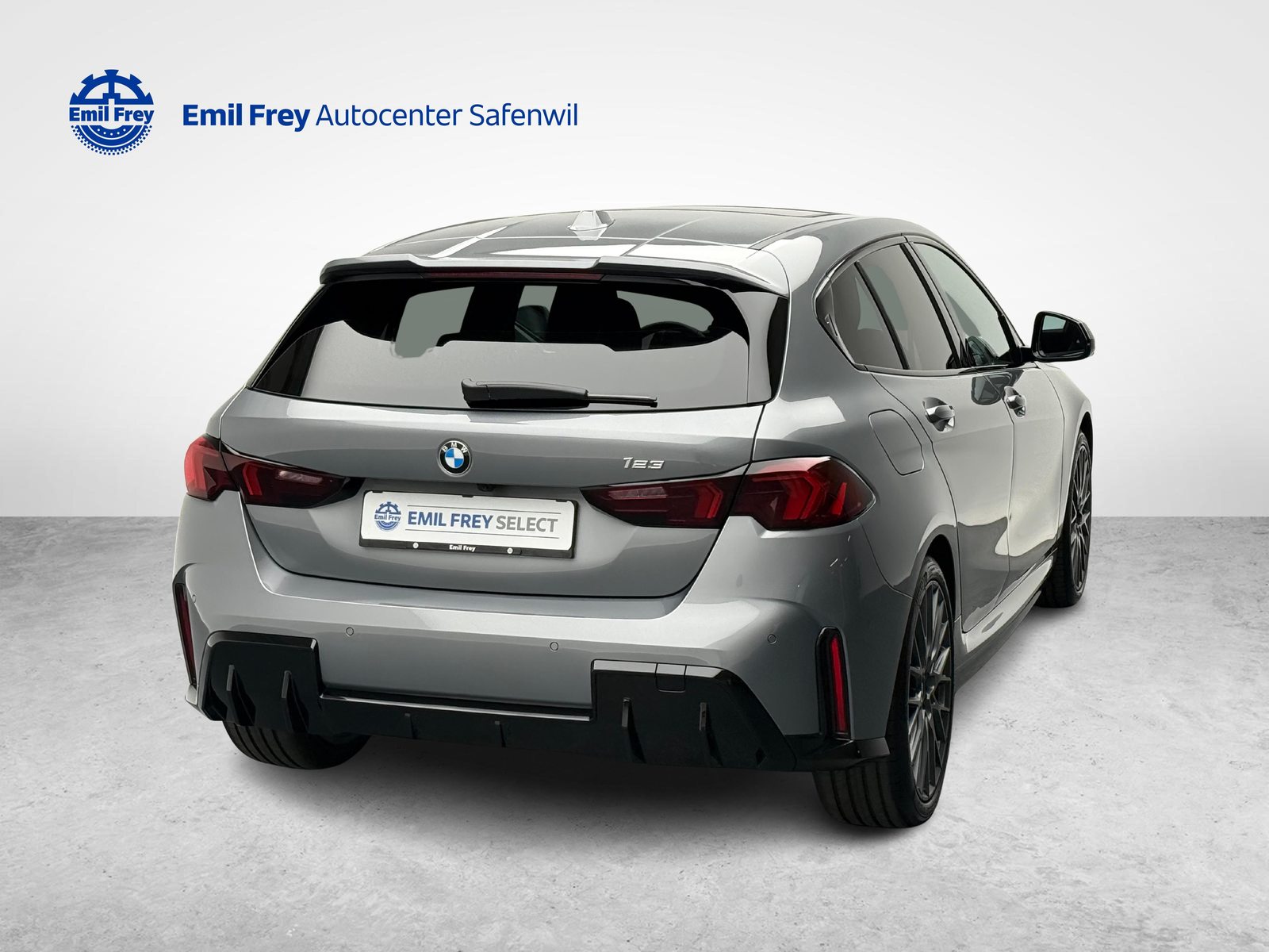 BMW 123 xDrive, Mild-Hybrid Petrol/Electric, Second hand / Used, Automatic - 5
