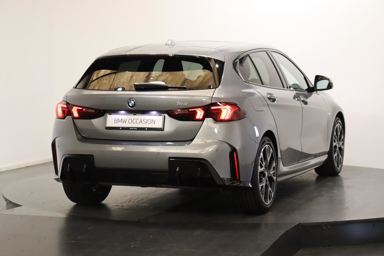 BMW 123 xDrive, Hybride Léger Essence/Électricité, Occasion / Utilisé, Automatique - 4