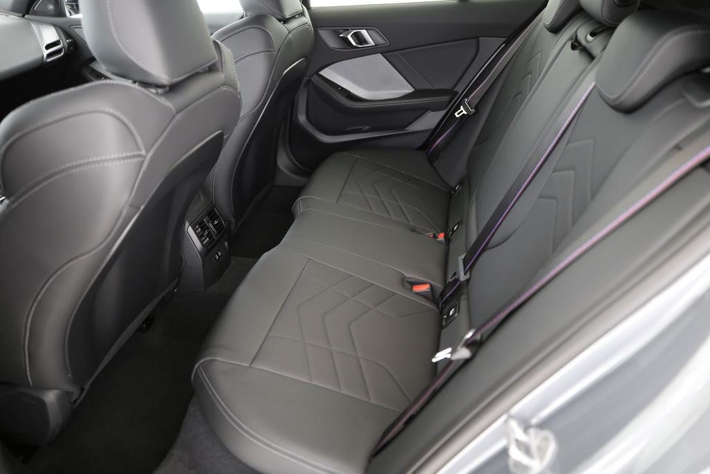 BMW 123 xDrive M-Sport, Hybride Leggero Benzina/Elettrica, Auto dimostrativa, Automatico - 5