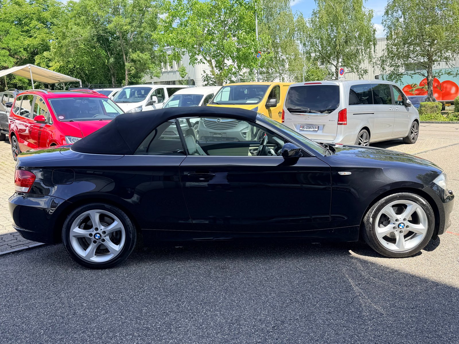 BMW 125i Cabrio Steptronic, Benzin, Occasion / Gebraucht, Automatik - 2