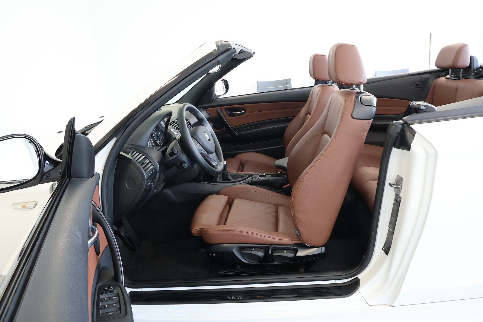 BMW 125i Cabrio, Essence, Occasion / Utilisé, Manuelle - 7