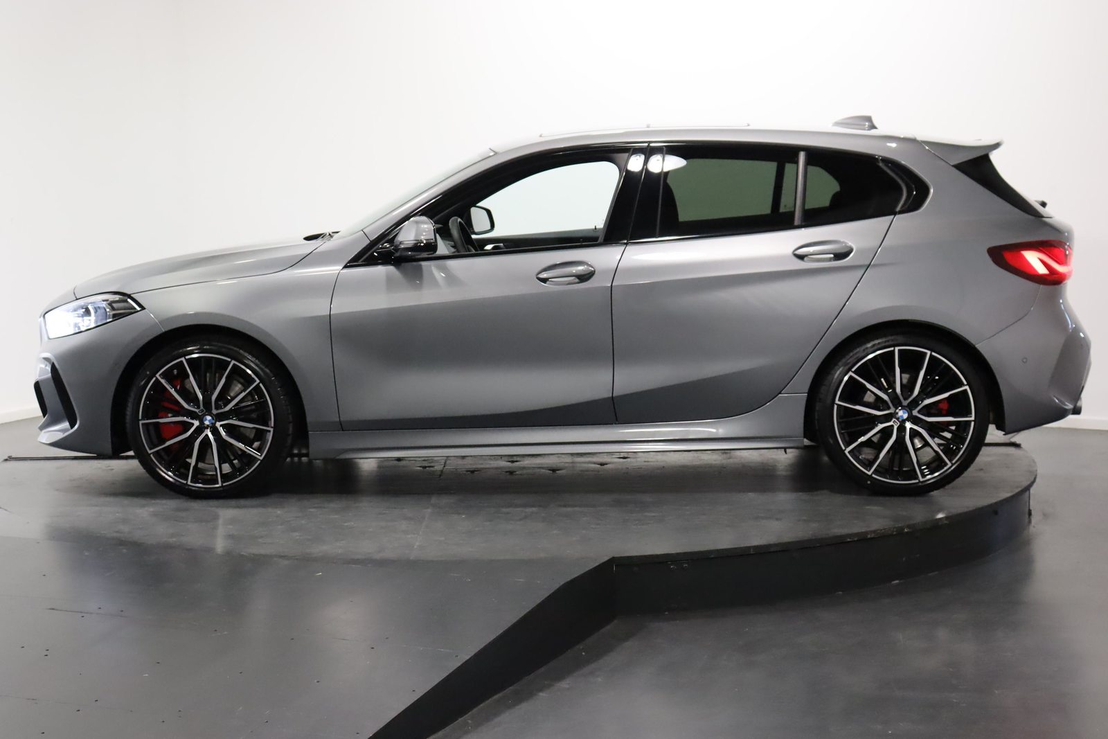 BMW 128ti, Benzin, Occasion / Gebraucht, Automatik - 4