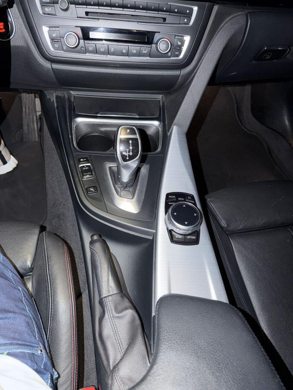 BMW 130 ActiveHybrid, Hybride Intégral Essence/Électricité, Occasion / Utilisé, Automatique - 5