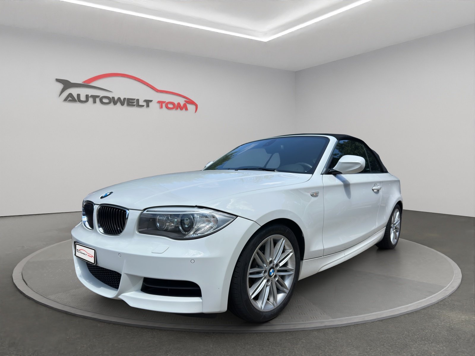 BMW 135i Cabrio DSG M-Sportpaket *Facelift* ** MOTORSCHADEN