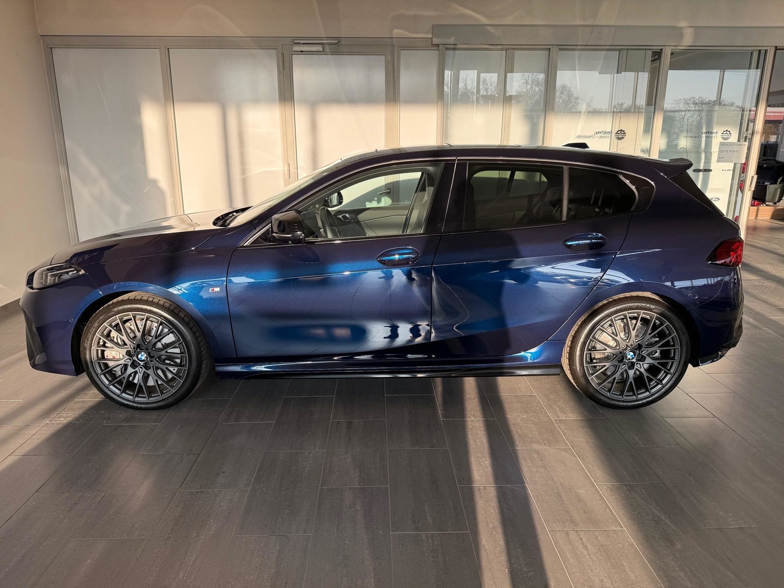 BMW M135i xDrive, Benzin, Neuwagen, Automatik - 4