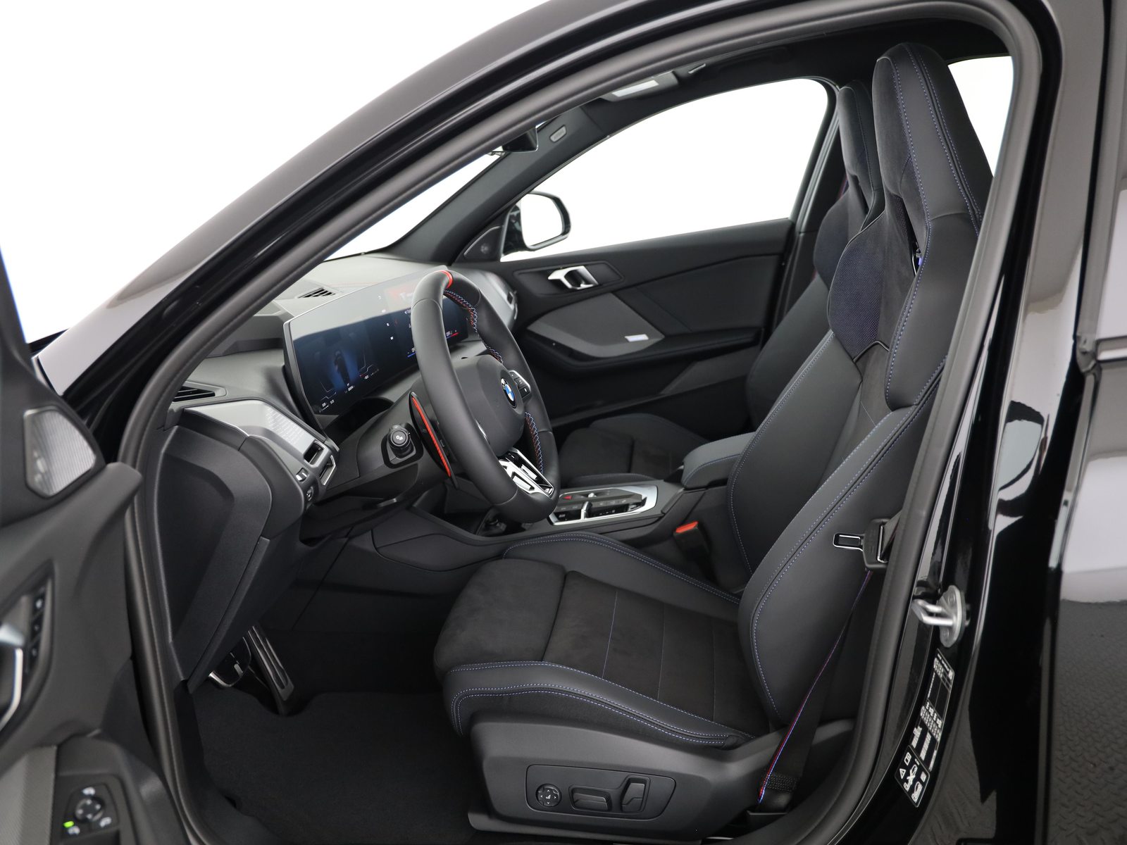 BMW M135i xDrive, Petrol, New car, Automatic - 4