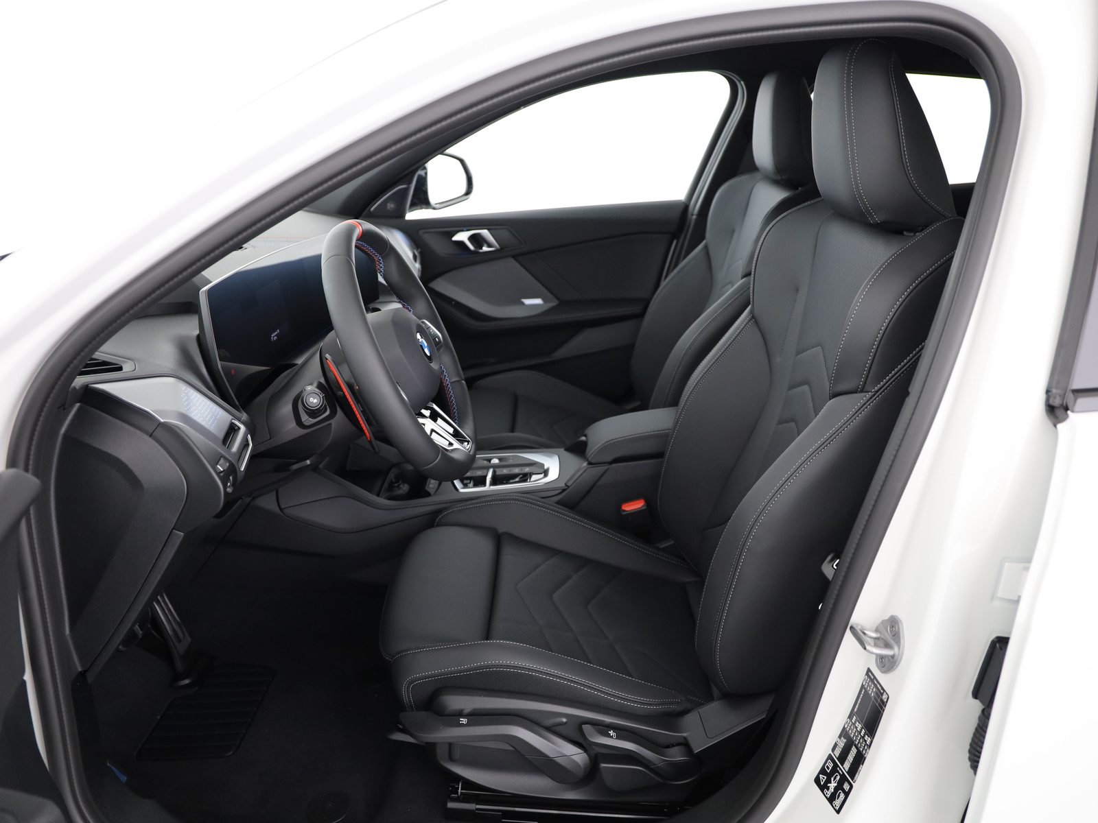 BMW M135i xDrive, Petrol, New car, Automatic - 4