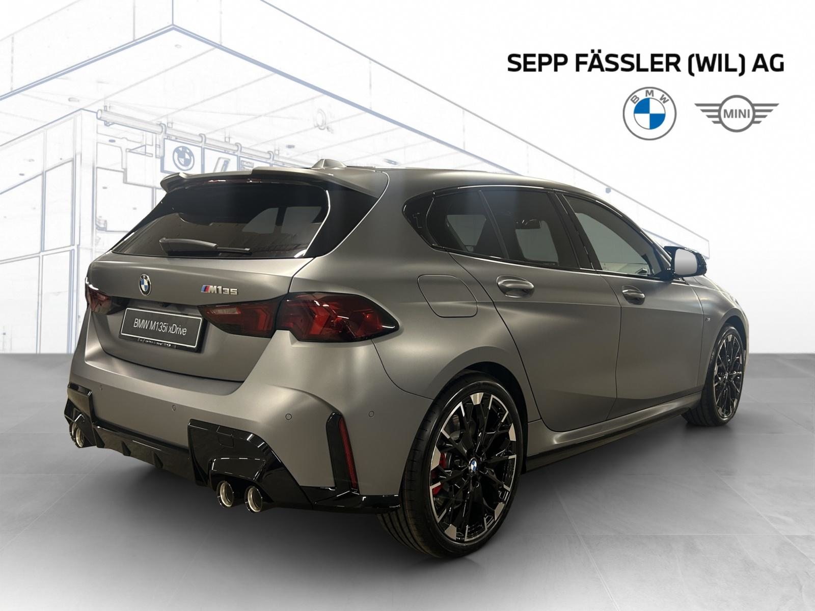 BMW M135i xDrive, Benzin, Neuwagen, Automatik - 3