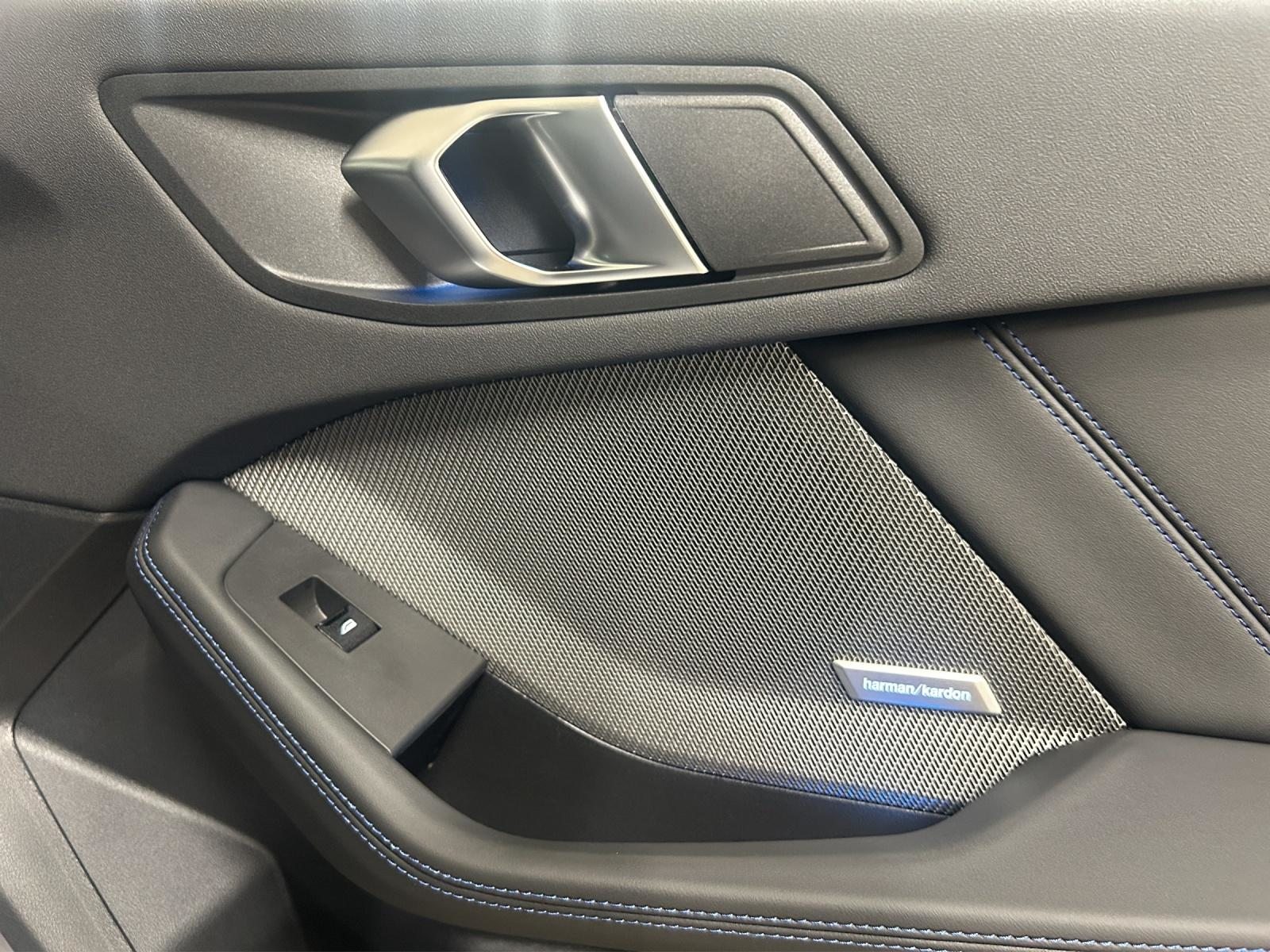 BMW M135i xDrive, Benzin, Neuwagen, Automatik - 6